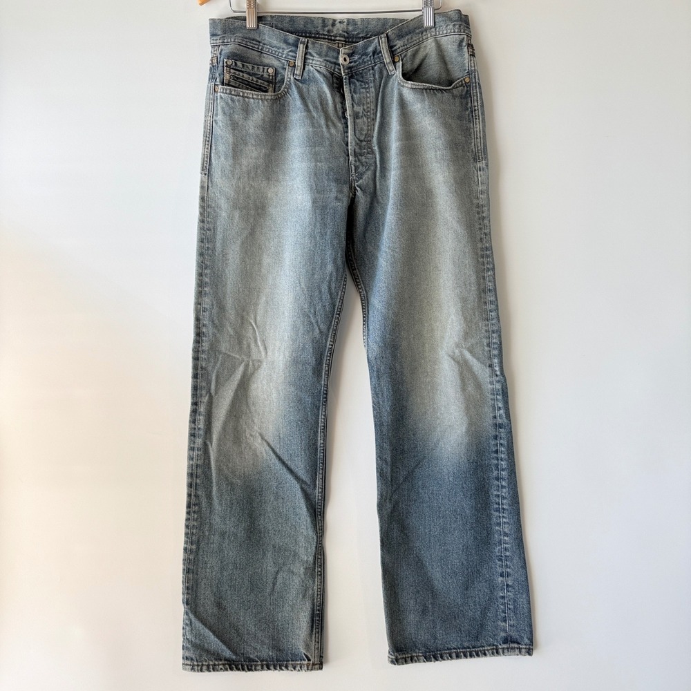 Diesel Jeans Mens 34 Light Blue Straight Leg Button Fly Made In Italy 10696
